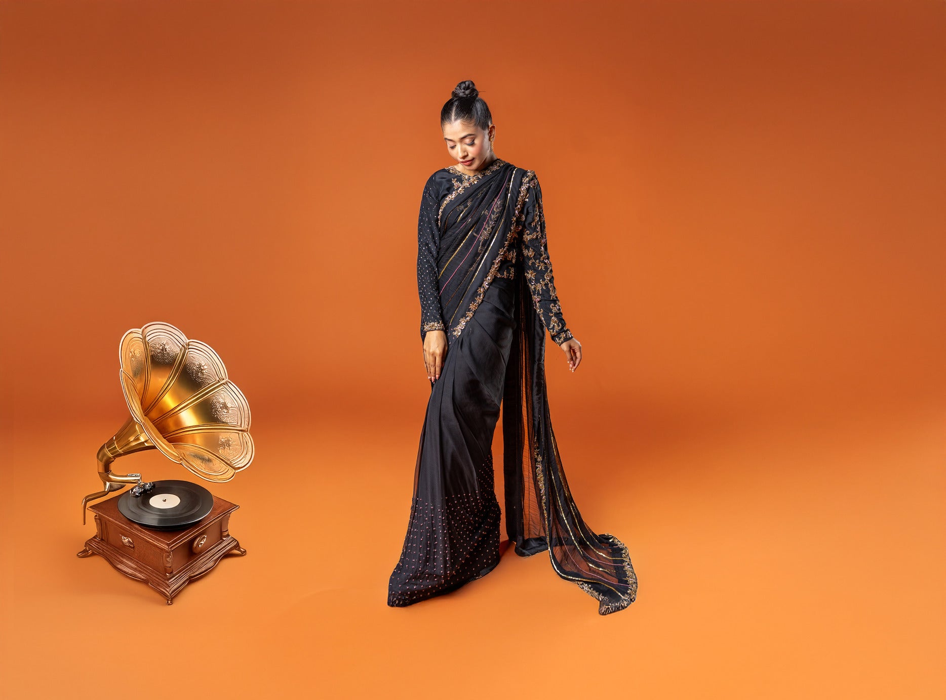 Silk & Lines - Ravish